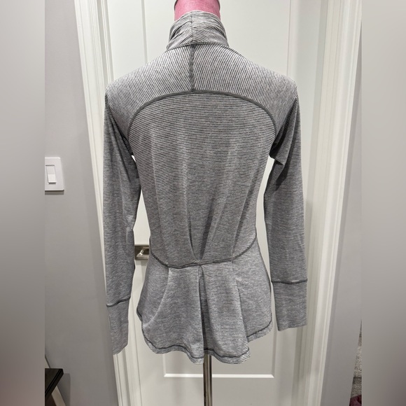 Lululemon Warm Your Core Long Sleeve - Picture 2 of 4